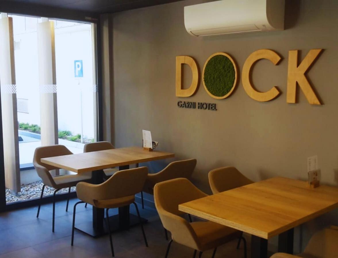 Garni Hotel Dock ブラチスラヴァ エクステリア 写真